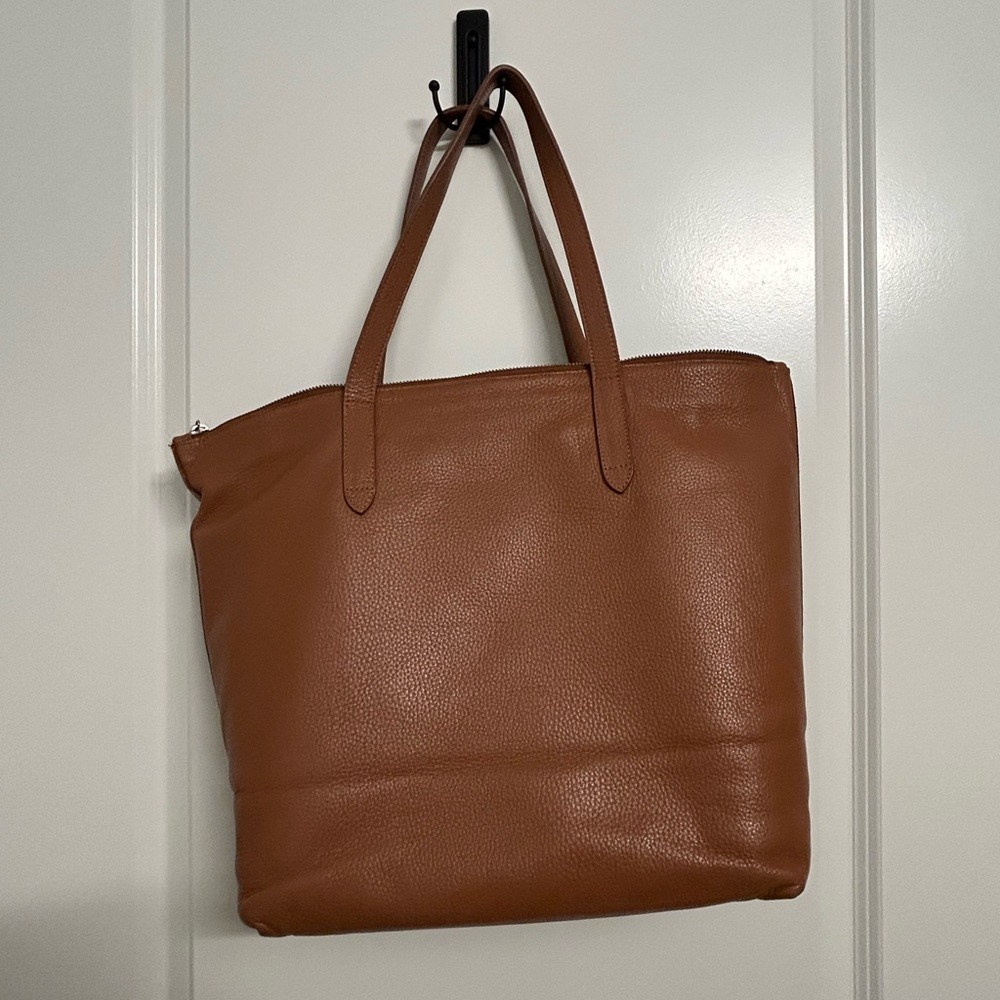 Cuyana Tan Leather Tote Bag
